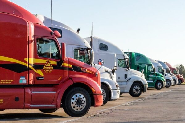 What to Look for When Buying a Used Semi Truck?